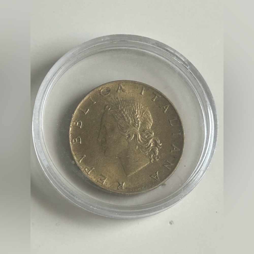 Vintage 1979 Italy 20 Lire Coin Ceres Roman Goddess w/ Case - Picture 6 of 6